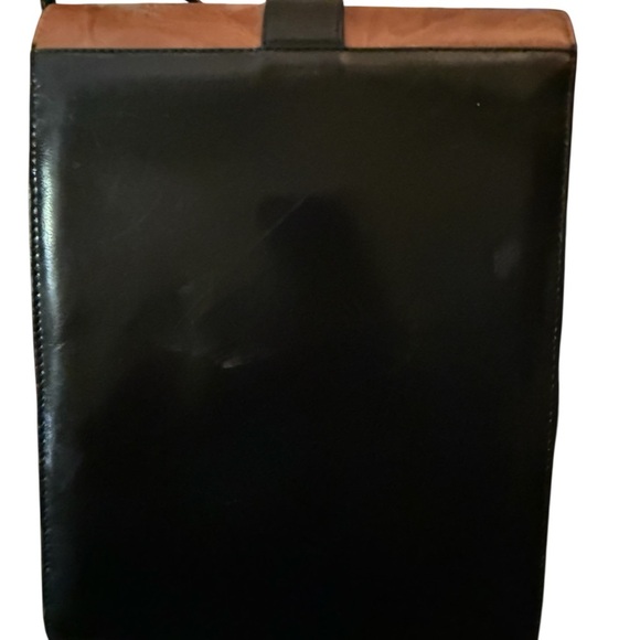 Vintage Margaret J Leather Crossbody Bag β Made in Spain - Picture 6 of 14